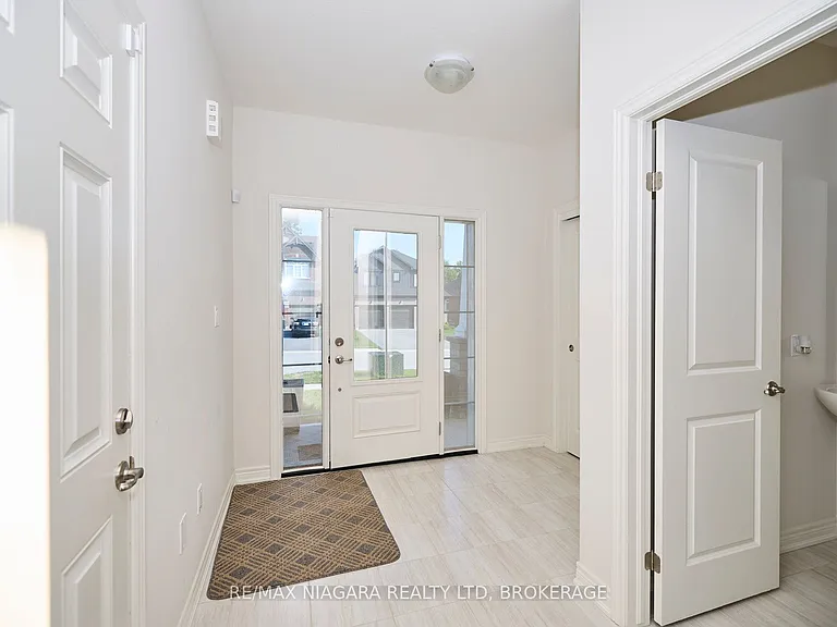 3595 Carolina Ct — Photo 4