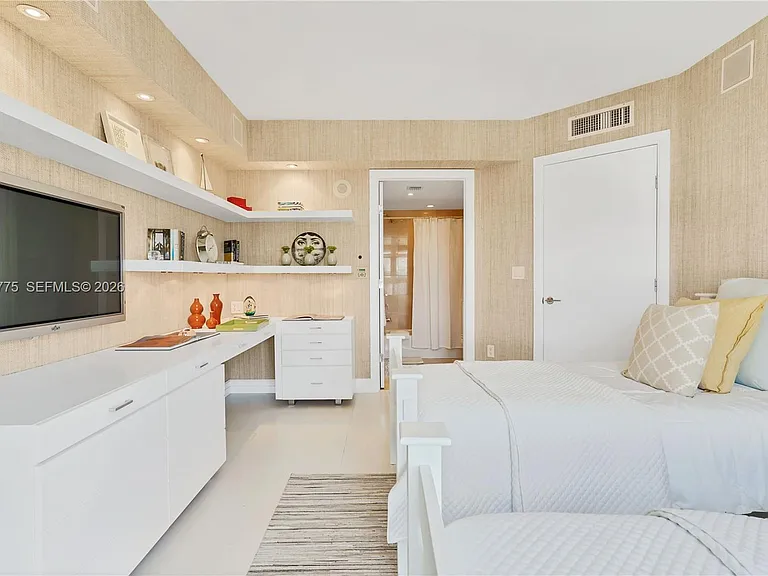 18911 Collins Ave #2705 — Photo 33
