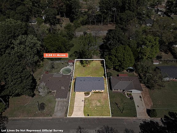 2nd image of 813 Redbud Ln