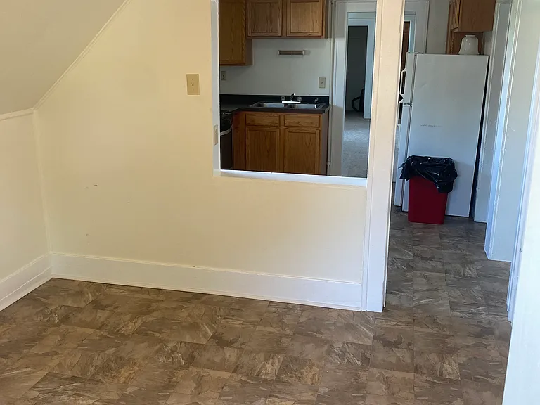 36 Delaware Ave #D — Photo 9