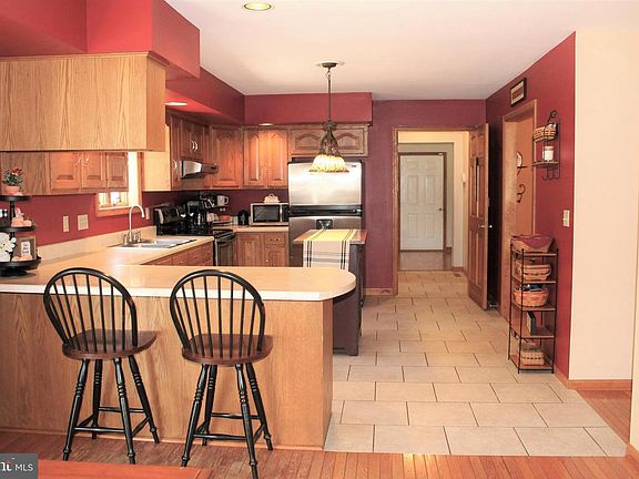 4th image of 10479 Gravelly Creek Ln