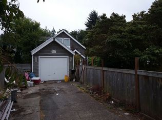 2726 57th Ave SW, Seattle, WA 98116