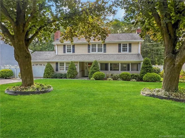 25 Elaine Drive, Stamford, CT 06902