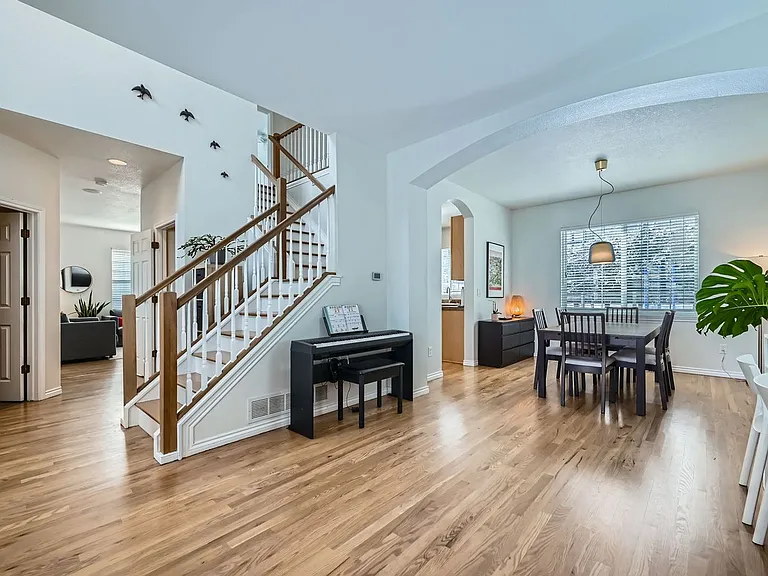 2524 Lexington St — Photo 7