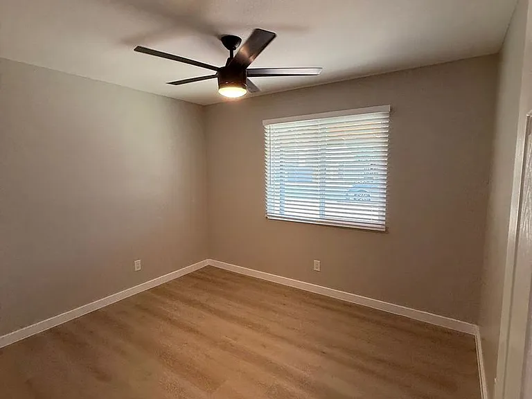 316 E Dunbar Dr — Photo 19