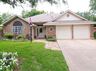 1716 Parkwood Dr, Grapevine, TX 76051