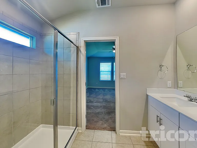 13661 Paxton Blvd — Photo 8