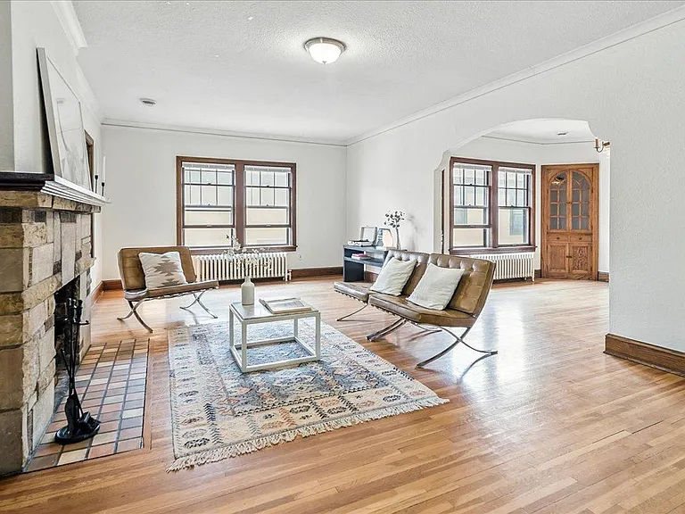 4948 Lyndale Ave S #LOWER — Photo 3