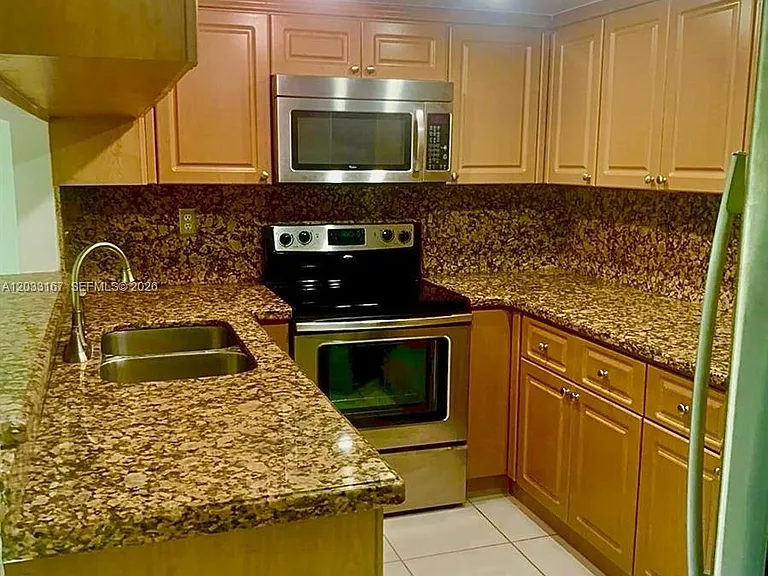 8305 SW 152nd Ave #A409 — Photo 1