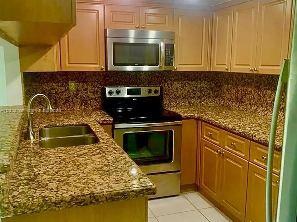 8305 SW 152nd Ave, Miami, FL