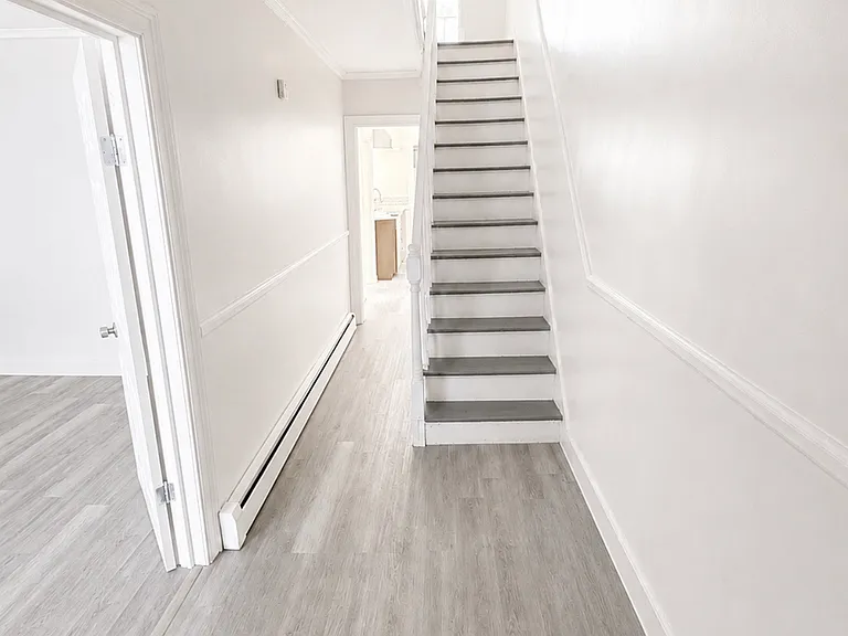 396 Liberty St — Photo 3