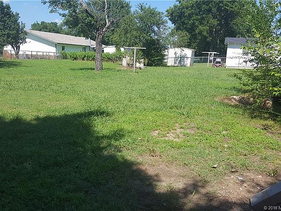 2nd image of 1724 Pittman Dr
