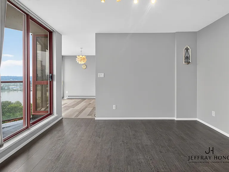 38 Leopold Pl #901 — Photo 15