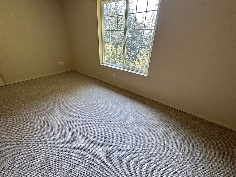 7604 Holiday Blvd — Photo 17