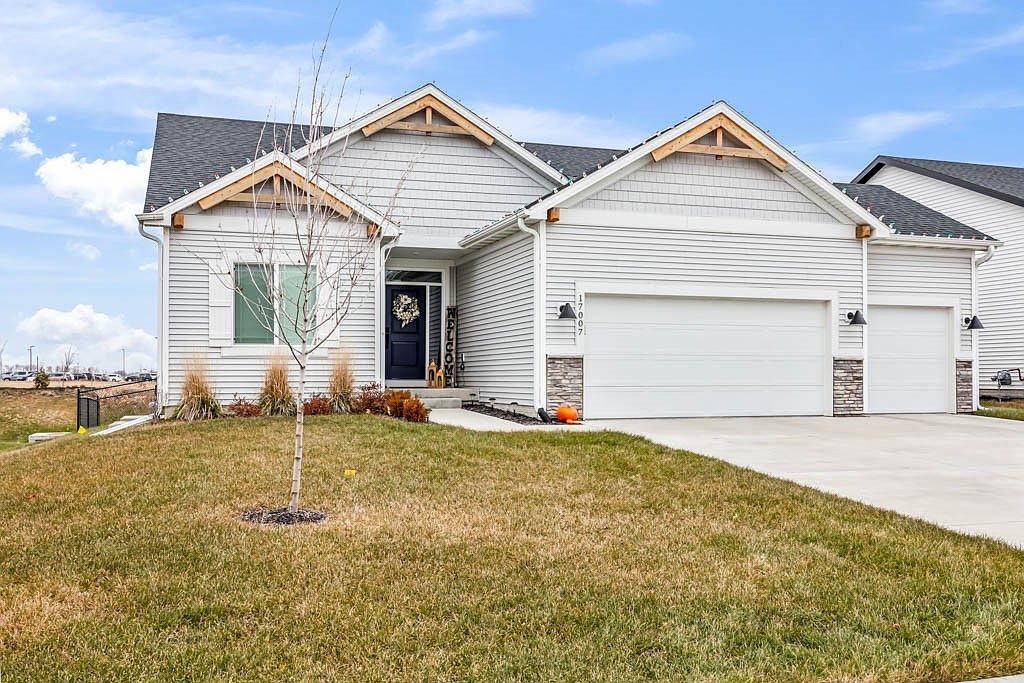 17007 Hickory Dr, Urbandale, IA 50323 MLS 686176 Zillow