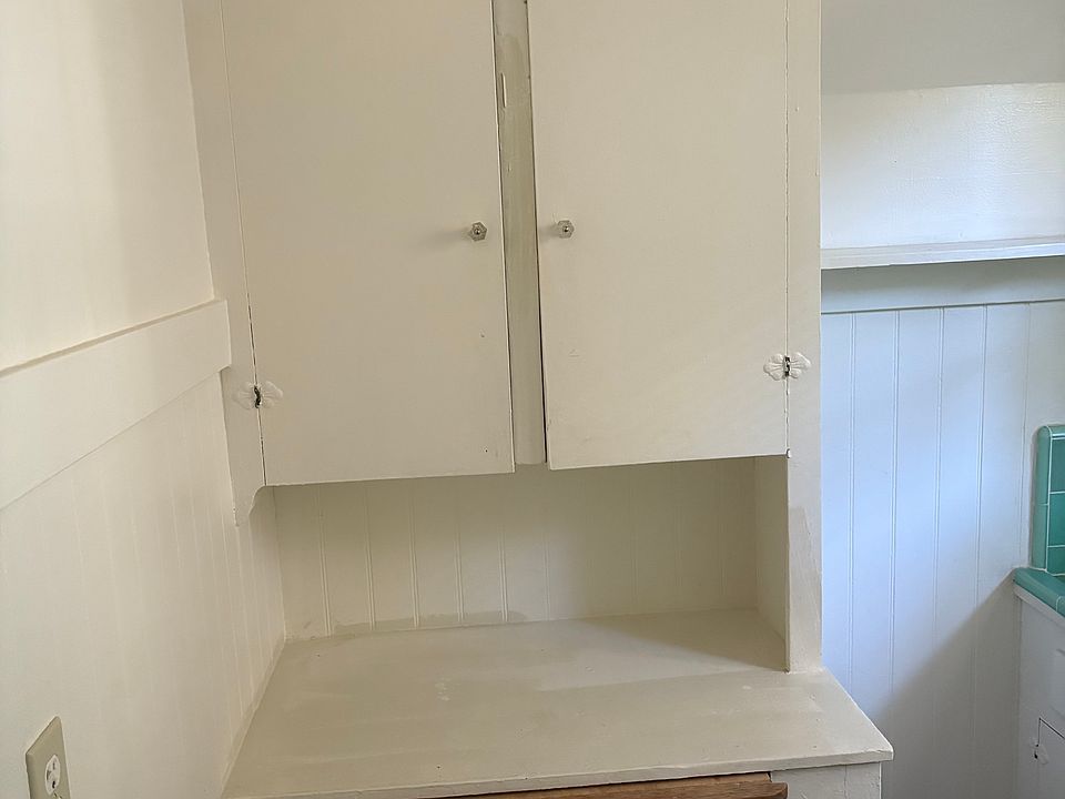 Kitchen storage