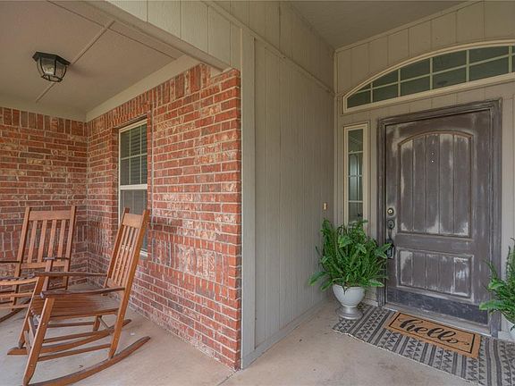 3rd image of 2504 NW 180th St