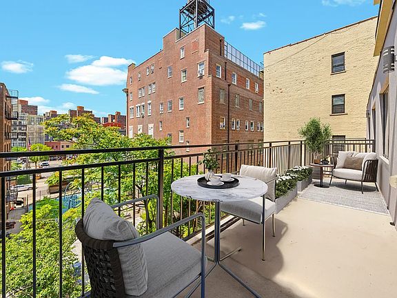 4th image of 336 E 112th St #420
