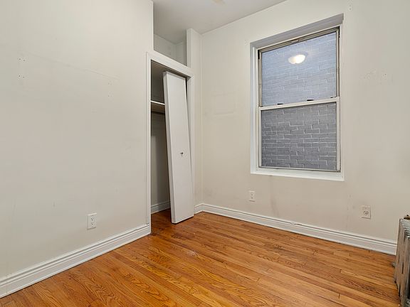 3rd image of 9 Christopher St APT 11