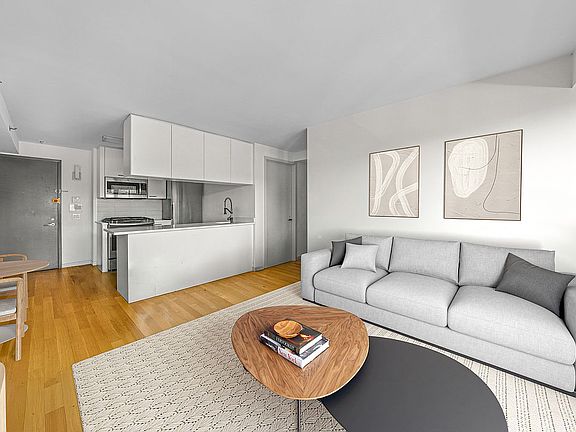 5th image of 448 W 167th St #3E