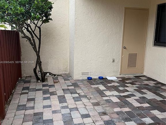 3rd image of 7901 Southgate Blvd APT C6