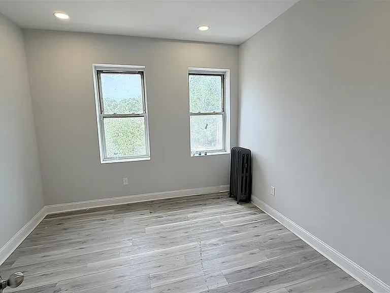 72 Kirkland St #2 — Photo 3