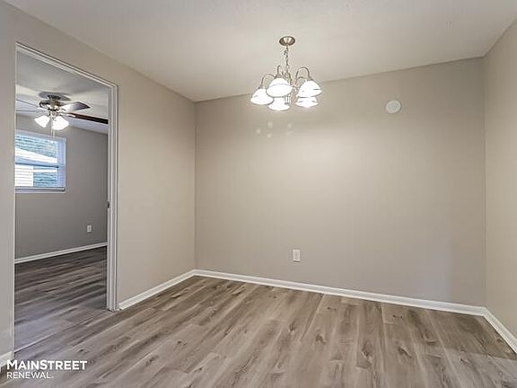 5th image of 117 Lake Mary Dr