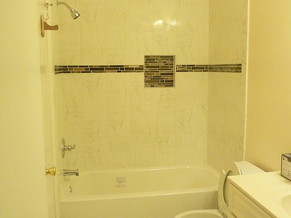 3rd image of 3364 Style Ave