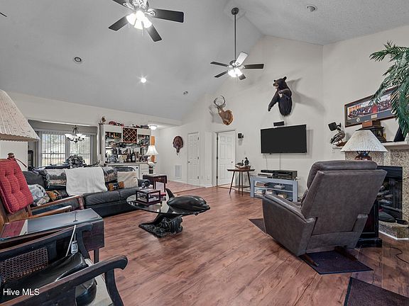 27th image of 108 Arbor Drive