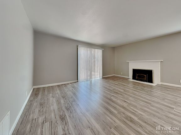 3rd image of 2013 Glenwood Dr