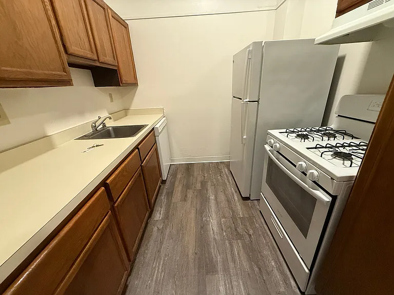 417 Church St #303 — Photo 4