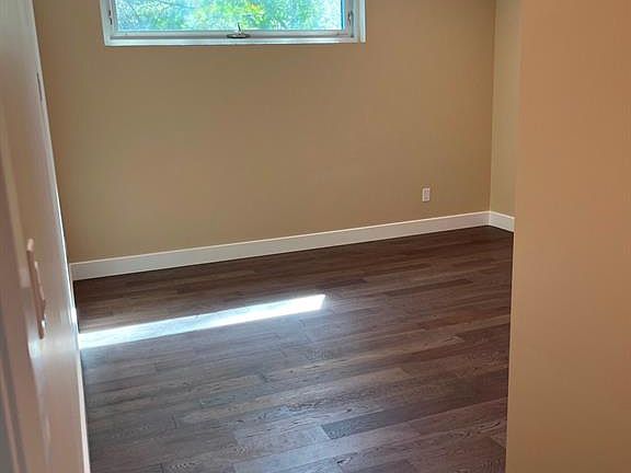 3rd image of 6146 Malden Rd #9