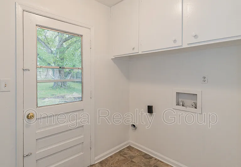 2061 Green Acres Dr — Photo 26