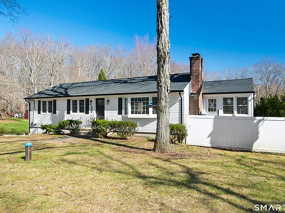 4th image of 1123 Middlebury Road