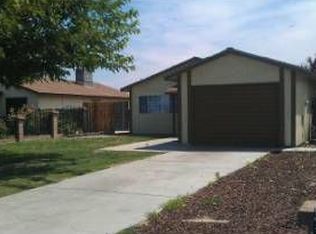 574 N Smith Rd, Tipton, CA 93272