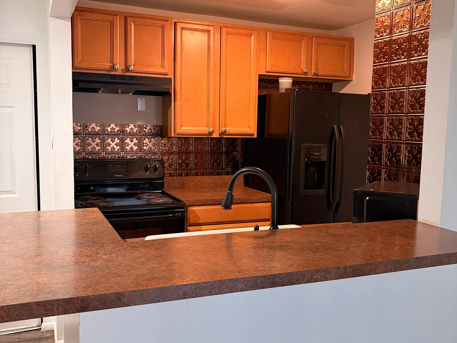 2 bed, 2.0 bath, 960 sqft, $1,400 — Photo 2