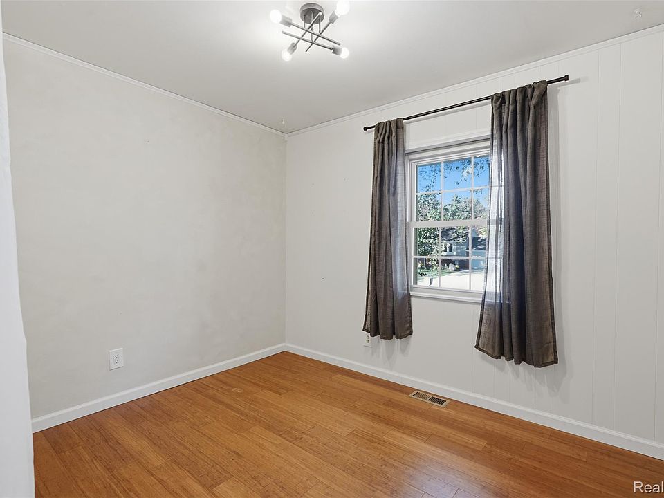 827 Los Arboles Dr, photo 18
