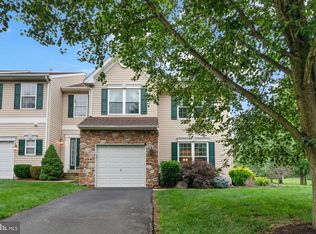 801 Lizzie Ln, Royersford, PA 19468