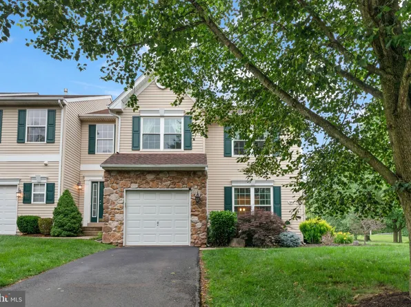 801 Lizzie Ln, Royersford, PA 19468
