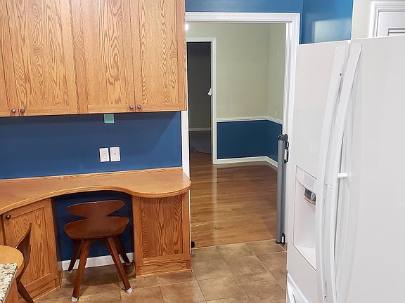 3rd image of 317 S Royal Ave