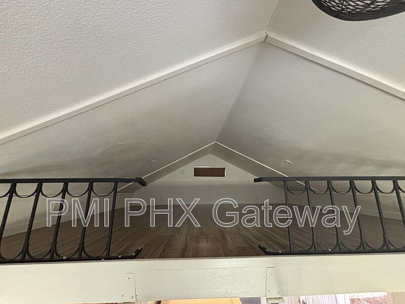1st image of 149 1/2 E Butte Ave