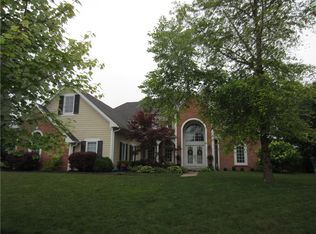 10118 Parkway Dr, Fishers, IN 46037