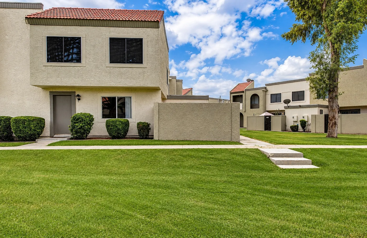 3 bed, 1.5 bath, 1100 sqft, $1,595 — Photo 1