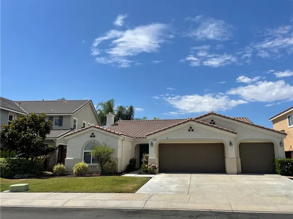 1463 Moonlight Dr, Beaumont, CA 92223