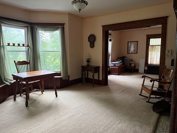 3rd image of 3939 Ellwood Rd