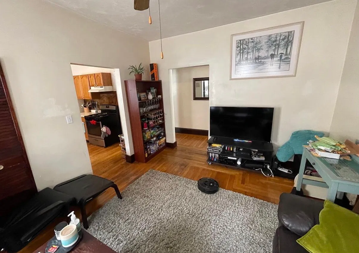 2 bed, 1000 sqft, $3,000 — Photo 2