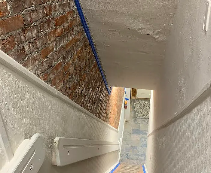 1531-s-broad-st-hallway