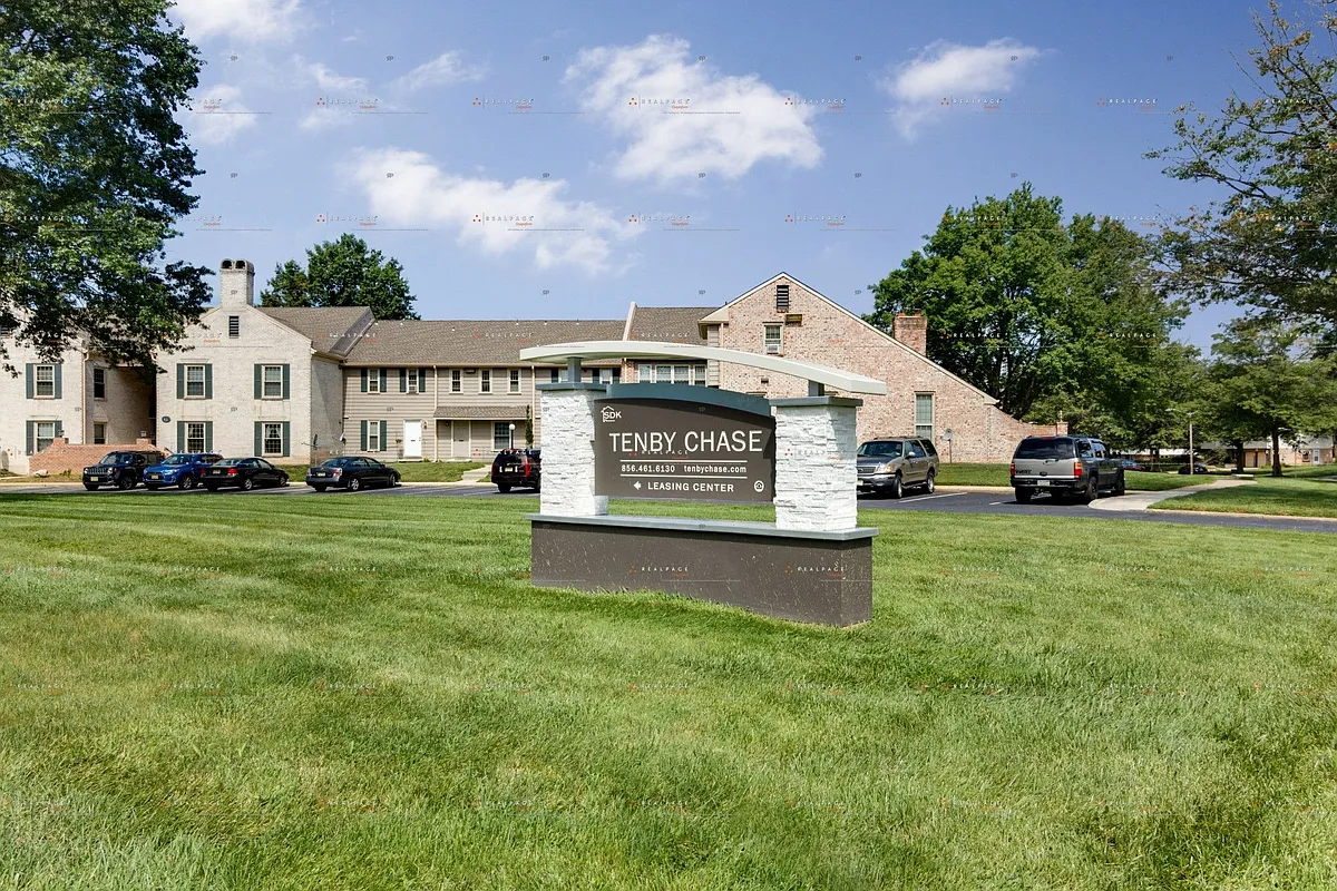 Photo 1 of 51 - Tenby Chase Apartments - Delran, NJ Primary Photo - Tenby Chase Apartments