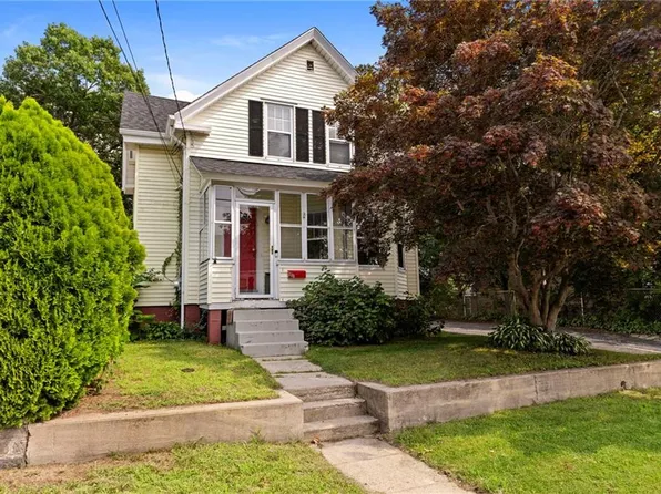 276 S Clarendon St, Cranston, RI 02910