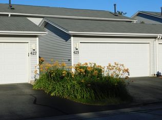 425 Dogwood Ter, Buffalo Grove, IL